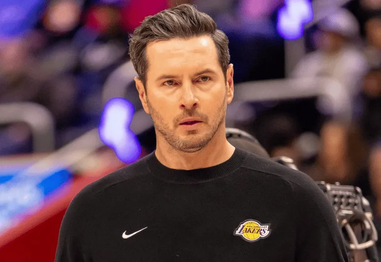 开云平台入口-湖人今日收割多项纪录：詹姆斯胜场第1，东契奇15000分等