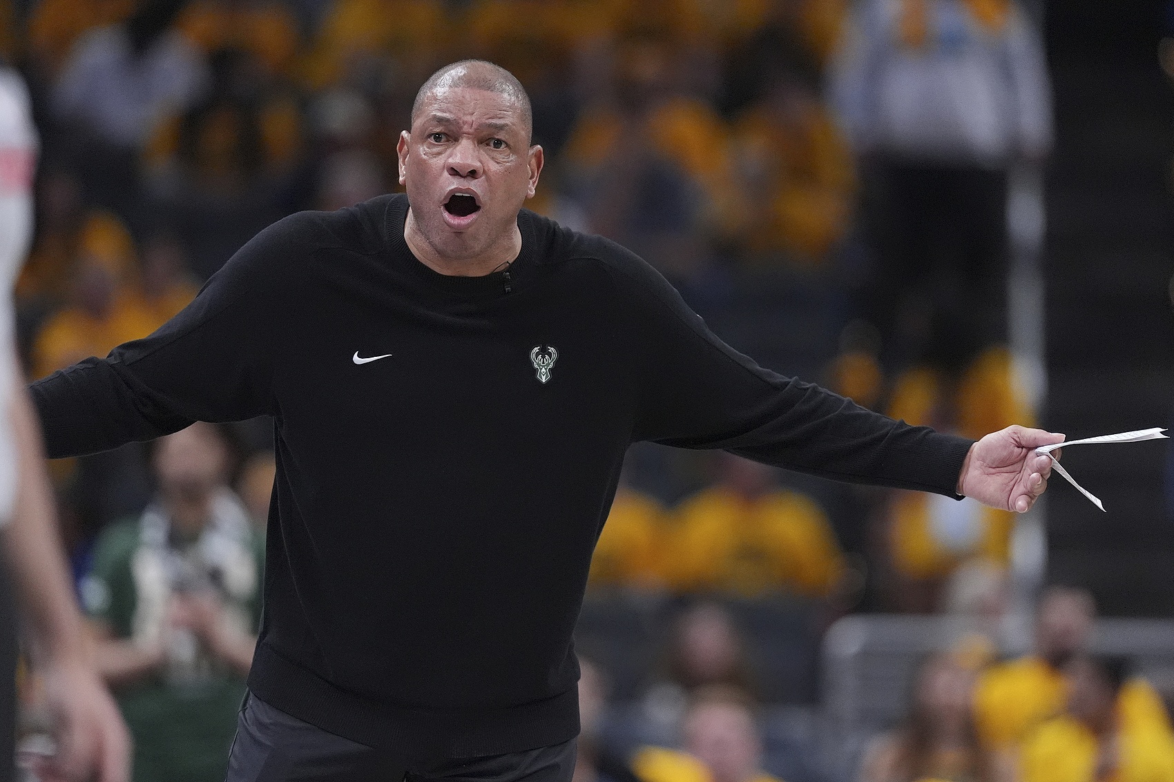 开云app-老里：今年阵容构建只能用底薪合同 只能指望全员健康&amp;表现超预期